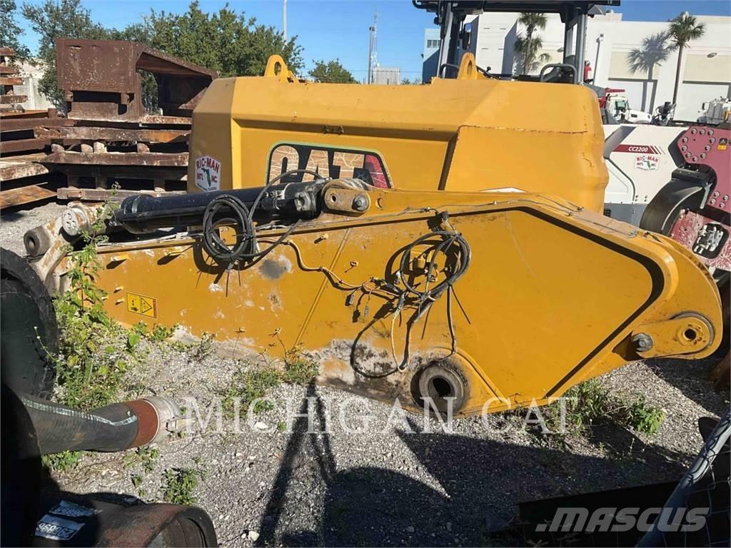 CAT 374 QZ1 Kāpurķēžu ekskavatori