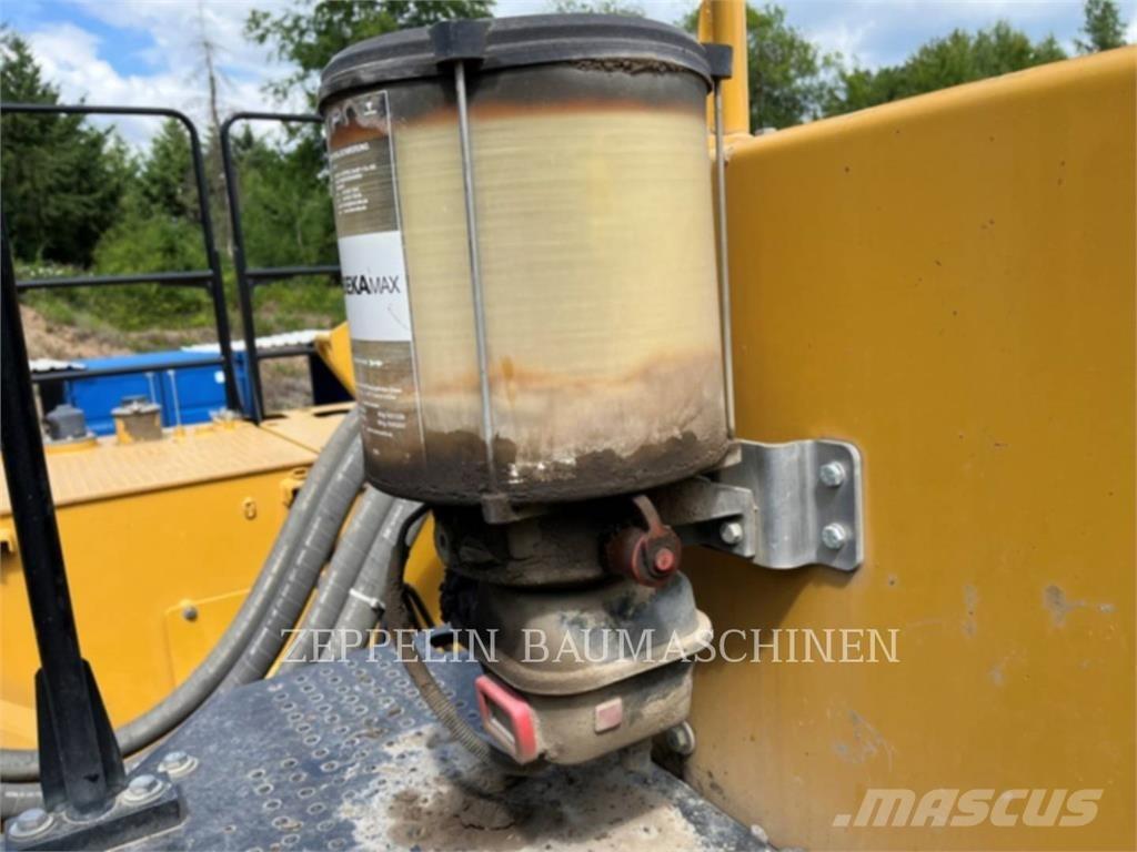 CAT 374FL Kāpurķēžu ekskavatori