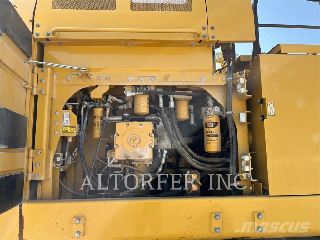 CAT 374FL Kāpurķēžu ekskavatori