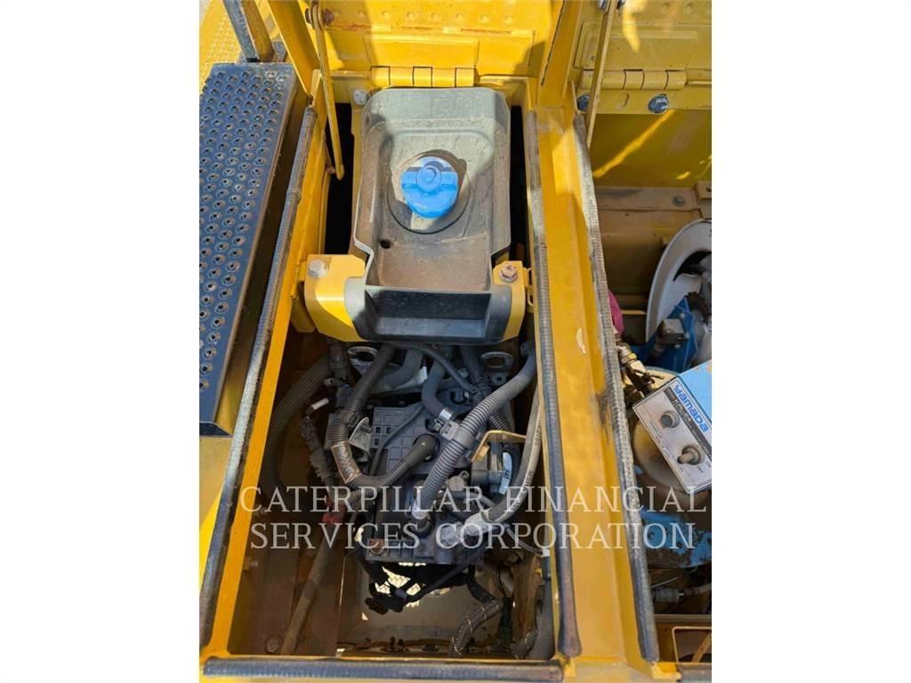 CAT 390FL Kāpurķēžu ekskavatori