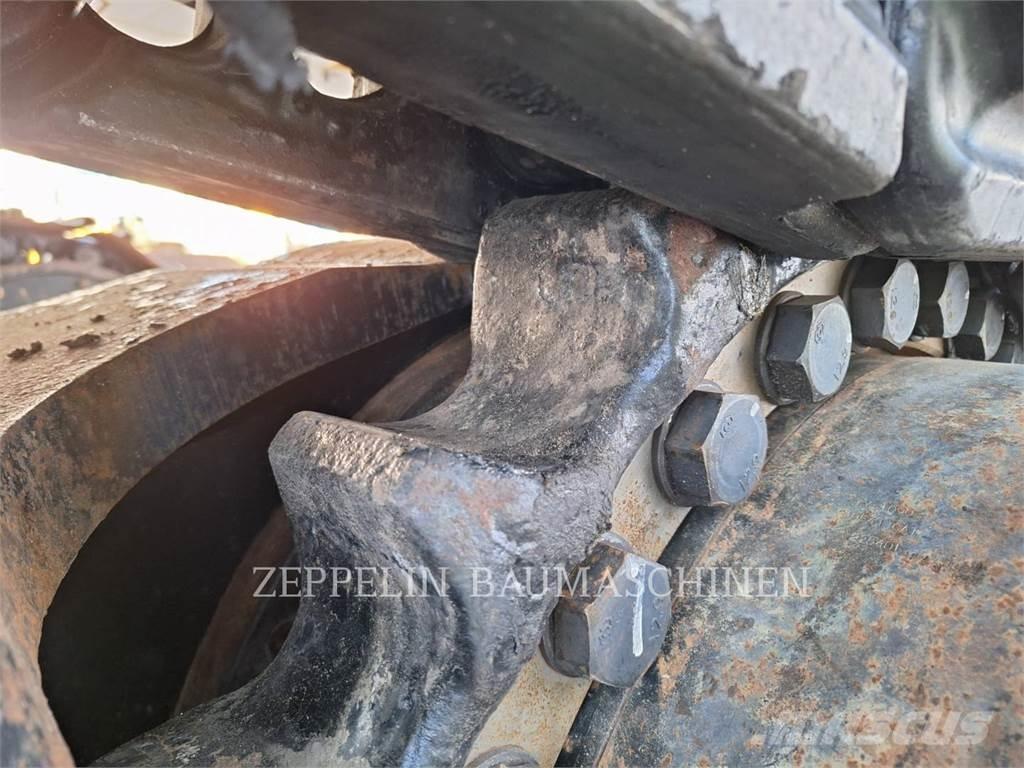 CAT 390FL Kāpurķēžu ekskavatori