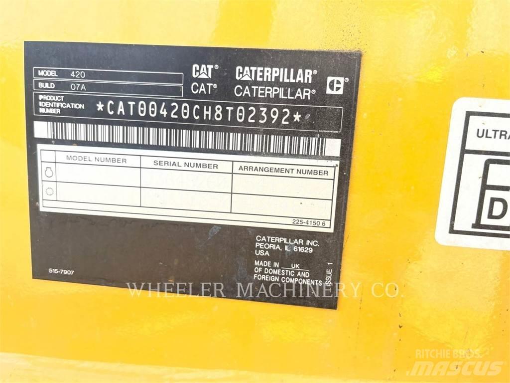 CAT 420 Ekskavatori-iekrāvēji