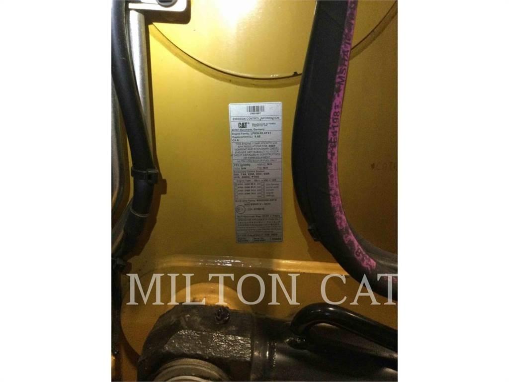 CAT 420 Ekskavatori-iekrāvēji