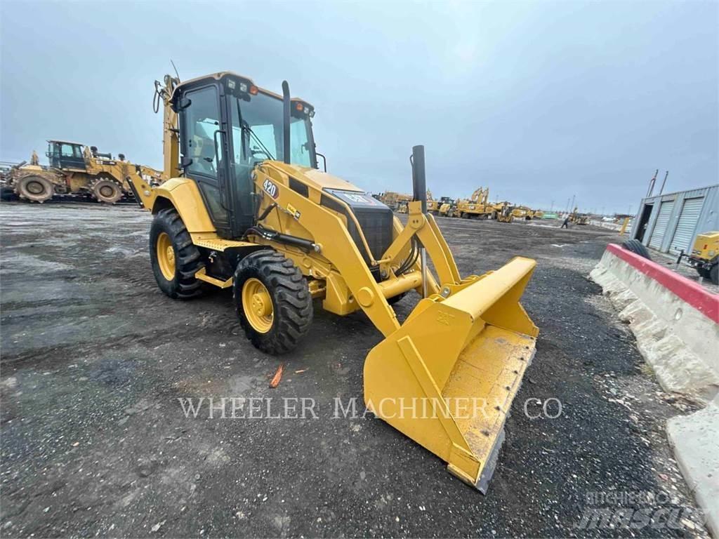 CAT 420 Ekskavatori-iekrāvēji
