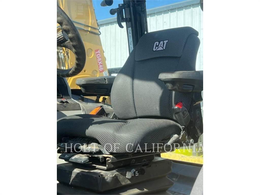 CAT 420 Ekskavatori-iekrāvēji