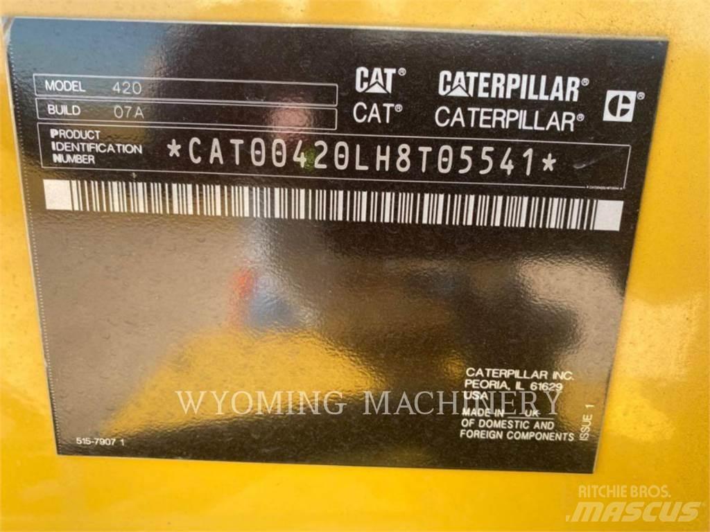 CAT 420 Ekskavatori-iekrāvēji