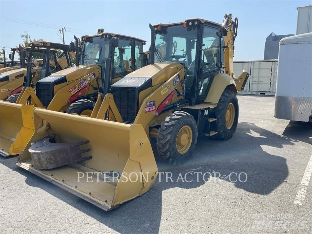 CAT 420 Ekskavatori-iekrāvēji