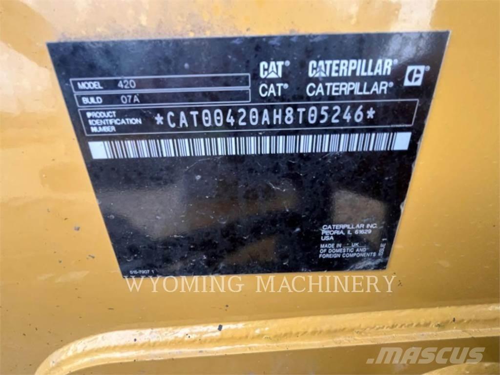 CAT 420 Ekskavatori-iekrāvēji