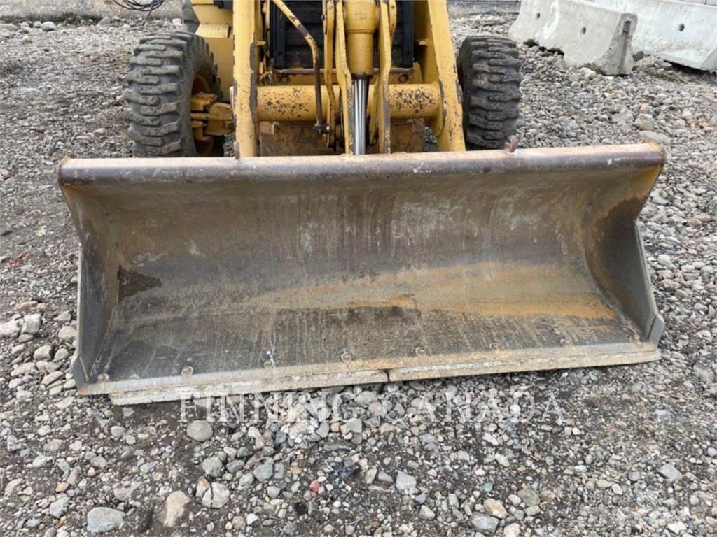 CAT 420D Ekskavatori-iekrāvēji