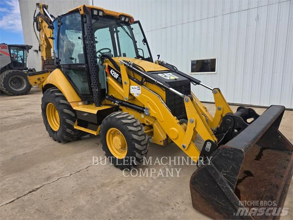 CAT 420F Ekskavatori-iekrāvēji