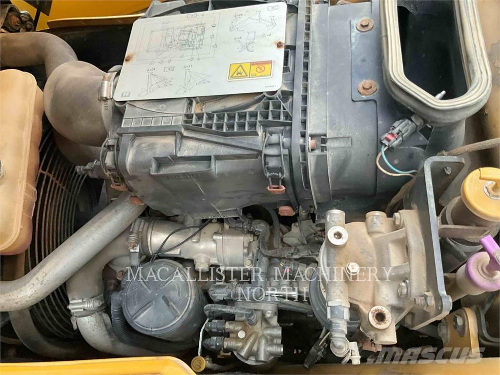 CAT 420F A Ekskavatori-iekrāvēji