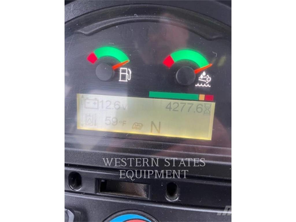 CAT 420F2 Ekskavatori-iekrāvēji