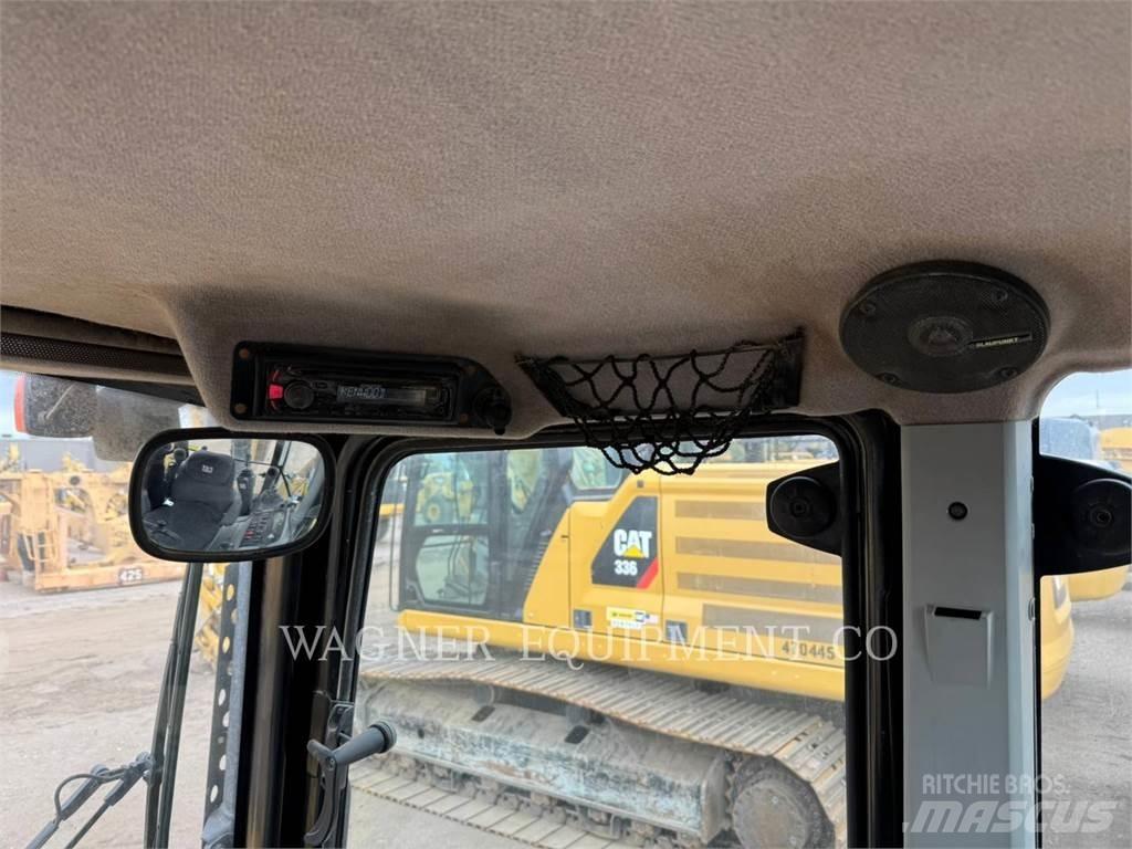 CAT 420F2 4WDE Ekskavatori-iekrāvēji
