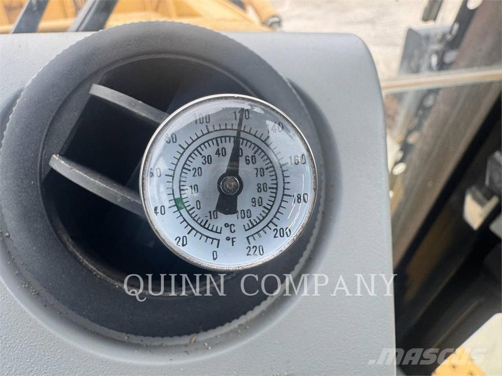 CAT 420F2ST Ekskavatori-iekrāvēji