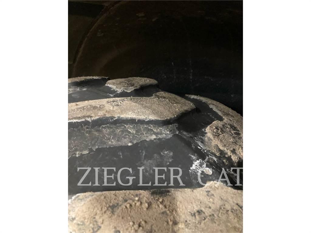 CAT 420XE Ekskavatori-iekrāvēji