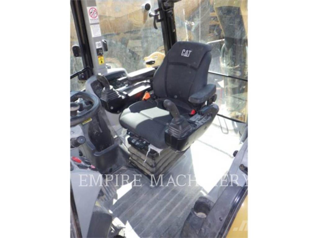 CAT 420XE4ECIP Ekskavatori-iekrāvēji