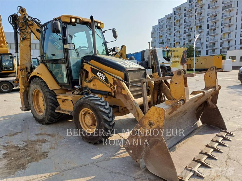 CAT 422E Ekskavatori-iekrāvēji