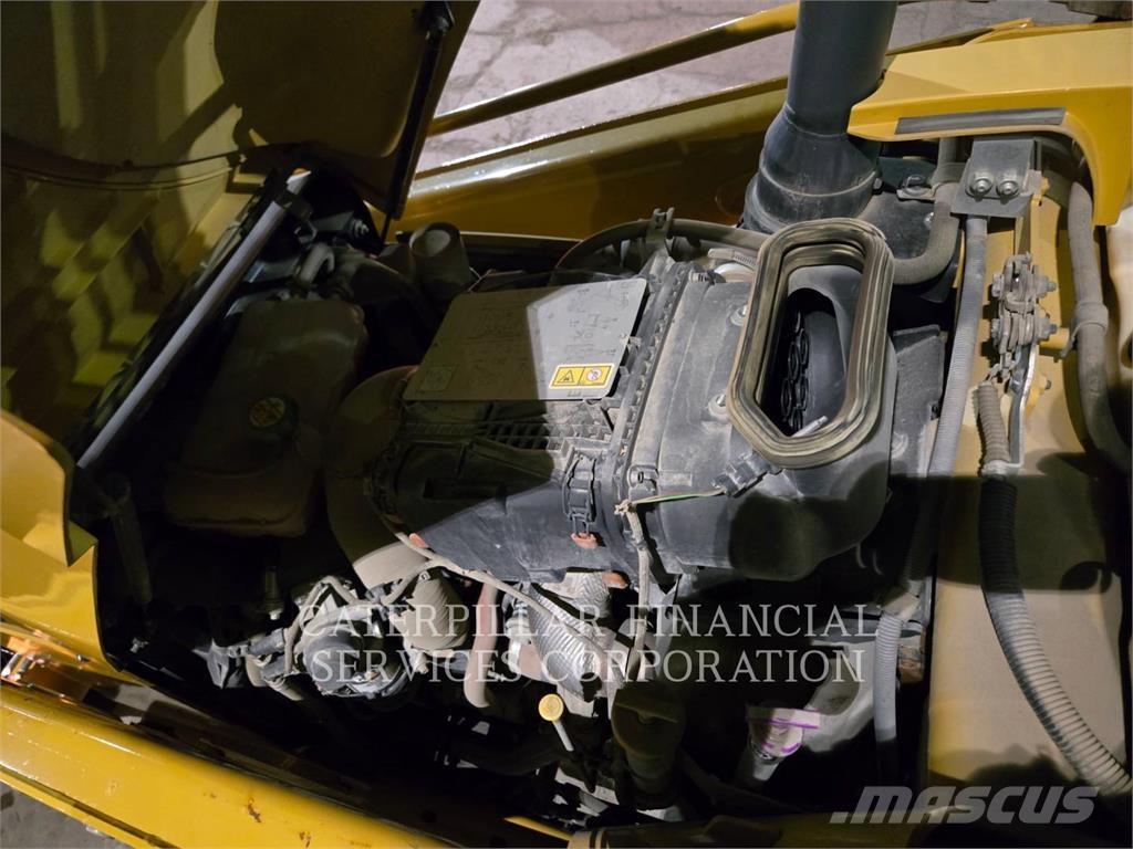 CAT 430 07A Ekskavatori-iekrāvēji