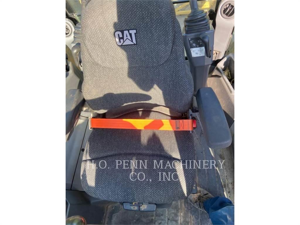 CAT 430F2ST Ekskavatori-iekrāvēji