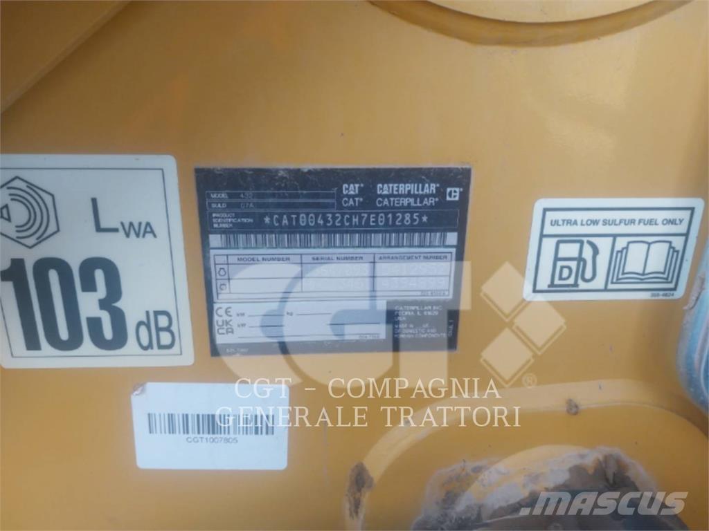 CAT 432 Ekskavatori-iekrāvēji