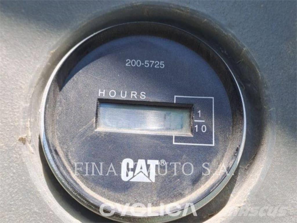 CAT 432DAA Ekskavatori-iekrāvēji