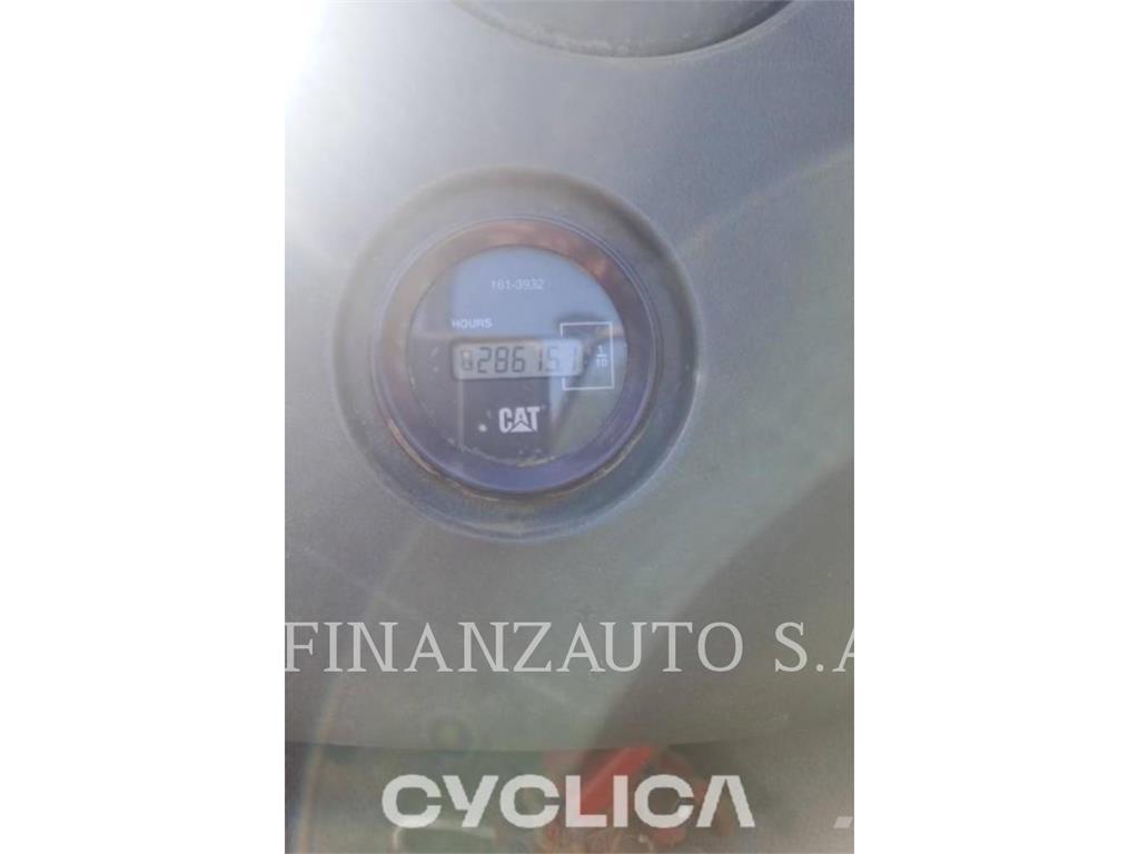 CAT 432DAA Ekskavatori-iekrāvēji