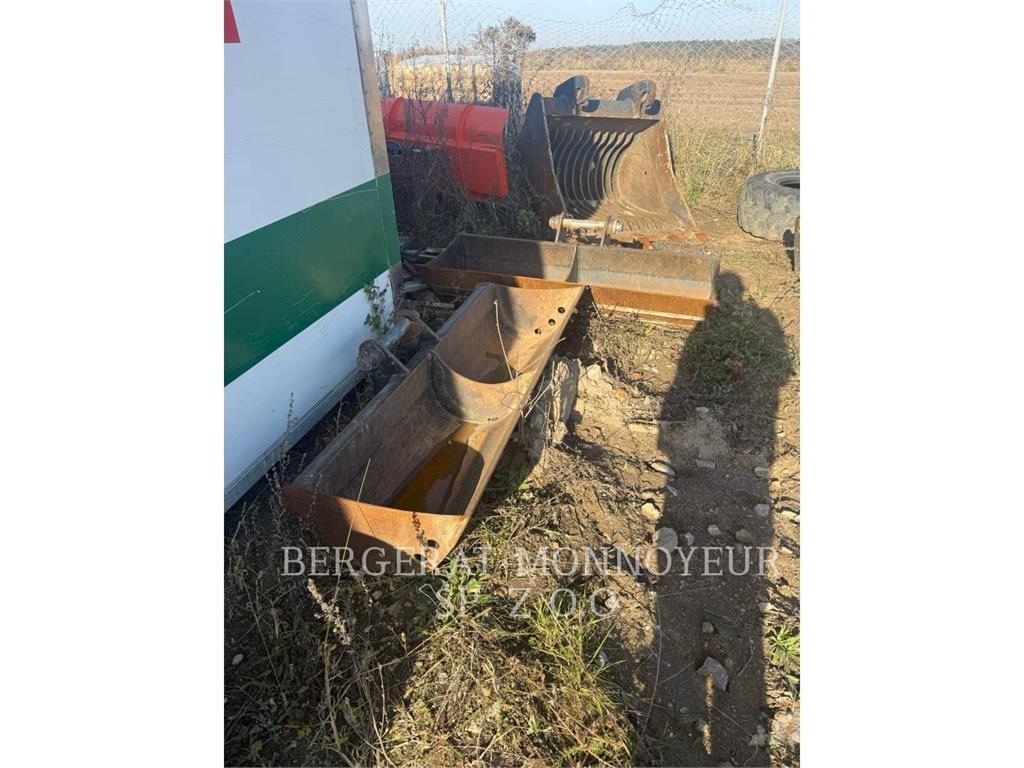 CAT 432F2 Ekskavatori-iekrāvēji