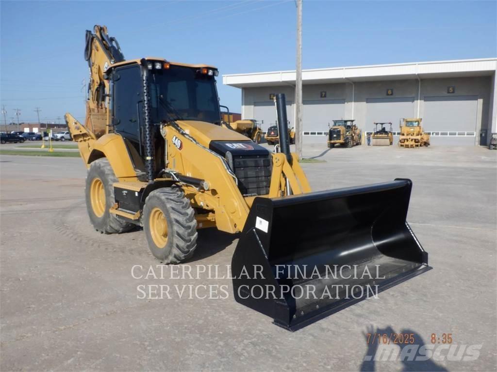 CAT 440-07 Ekskavatori-iekrāvēji
