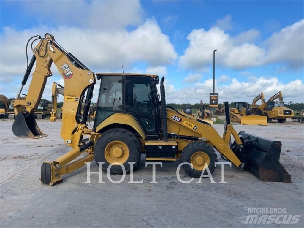 CAT 440 C4E Ekskavatori-iekrāvēji