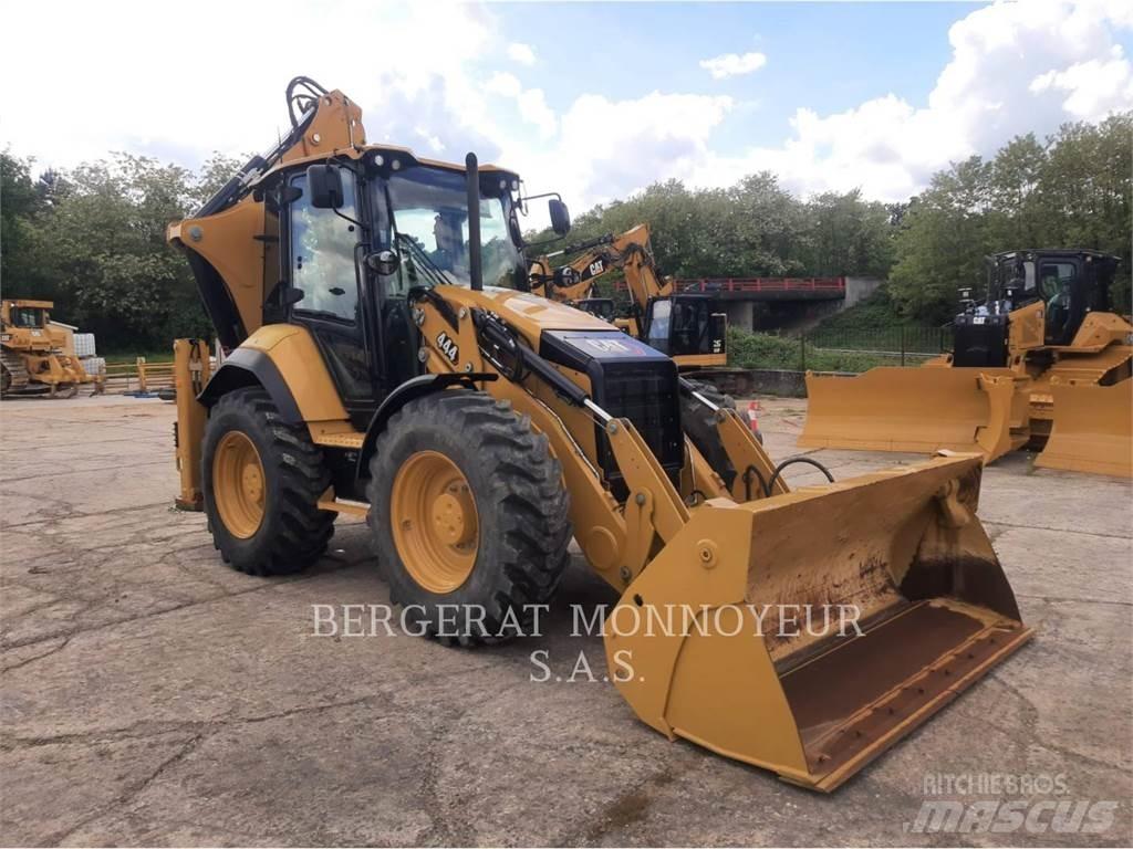 CAT 444 Ekskavatori-iekrāvēji