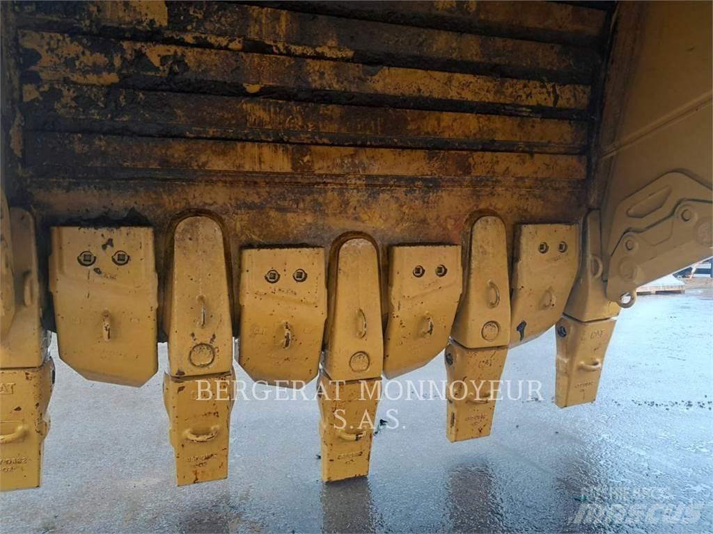 CAT 6015B Kāpurķēžu ekskavatori