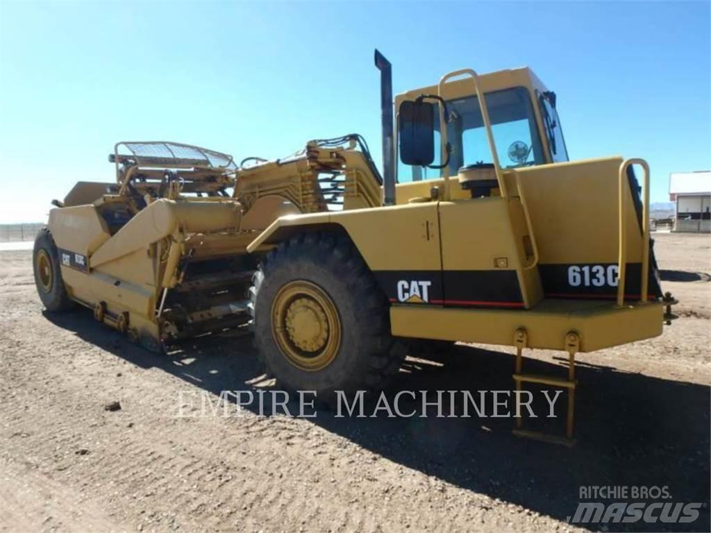 CAT 613C Skrēperi