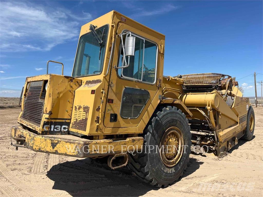 CAT 613C Skrēperi