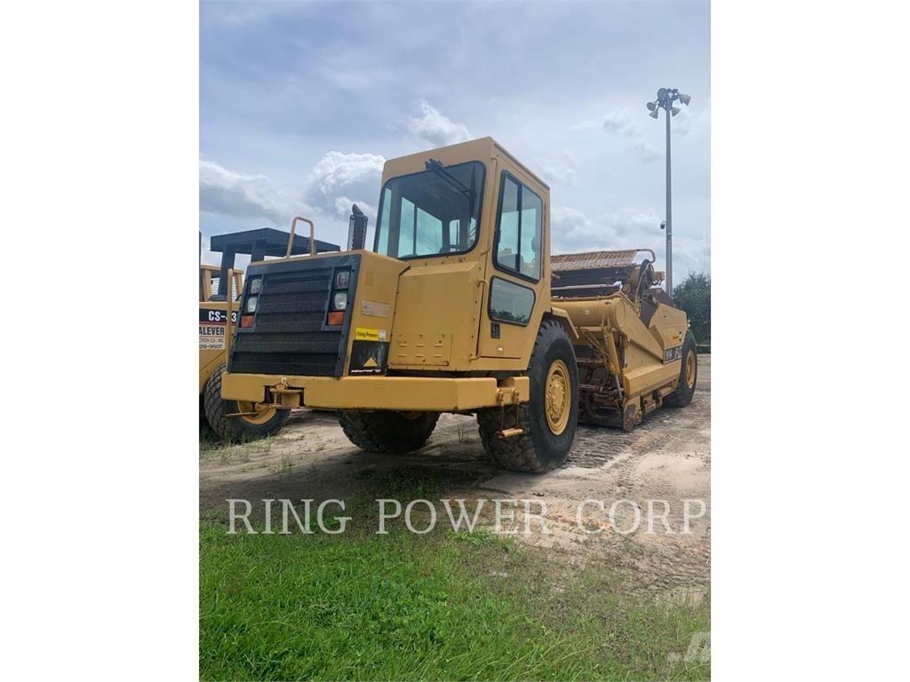 CAT 613C Skrēperi