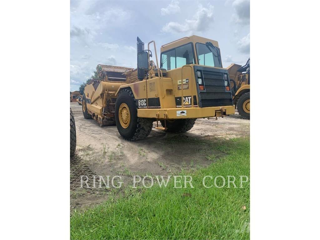 CAT 613C Skrēperi