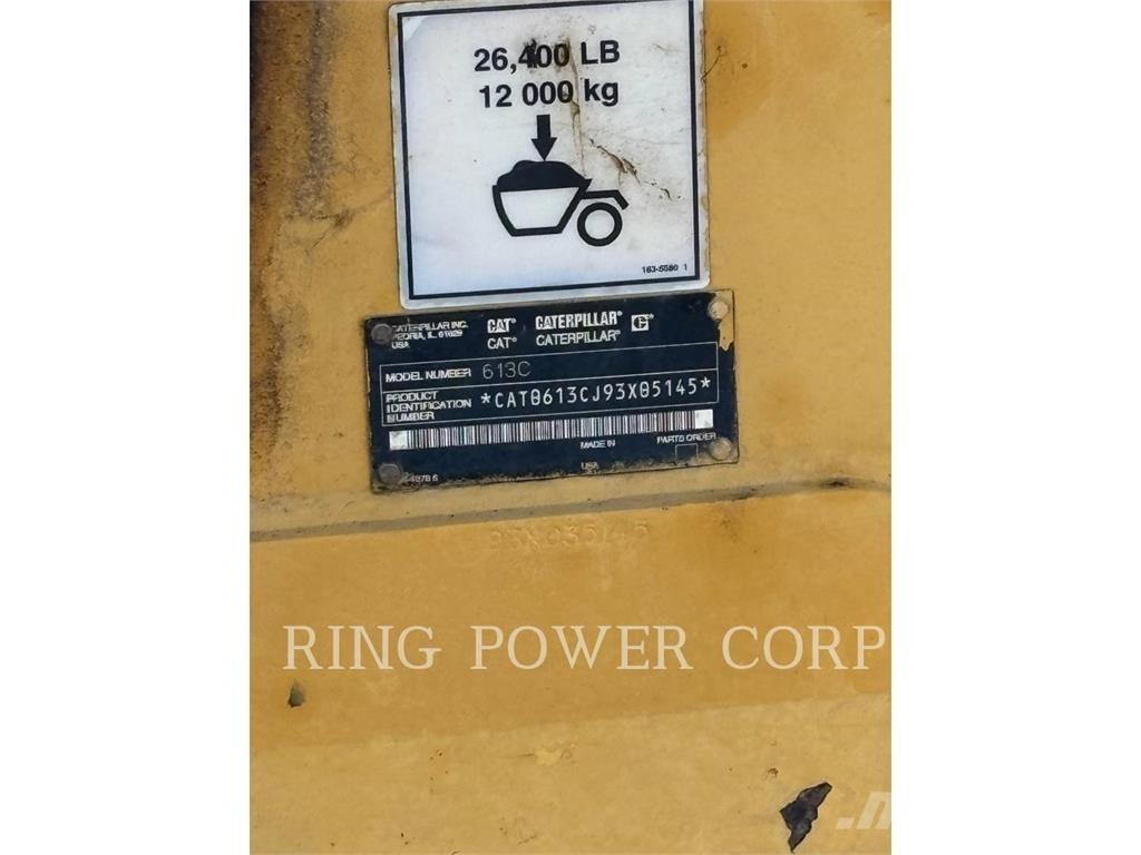 CAT 613C Skrēperi