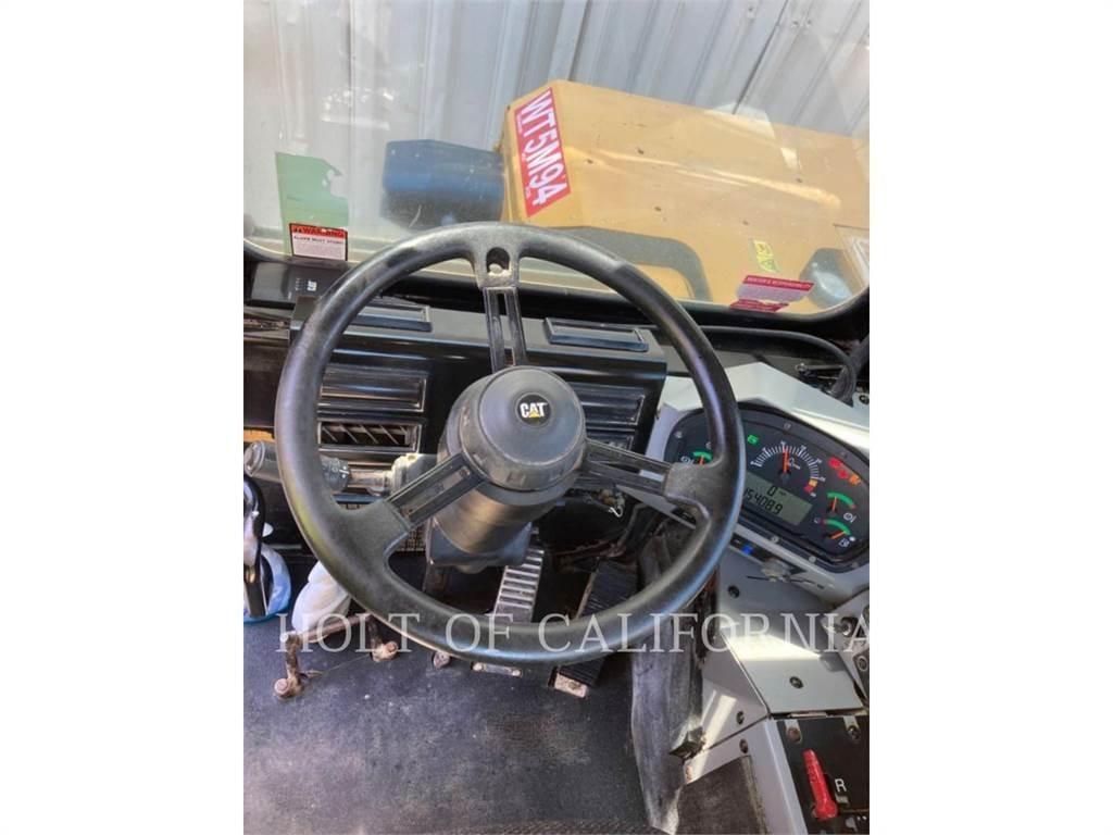 CAT 613G WT Autocisterna