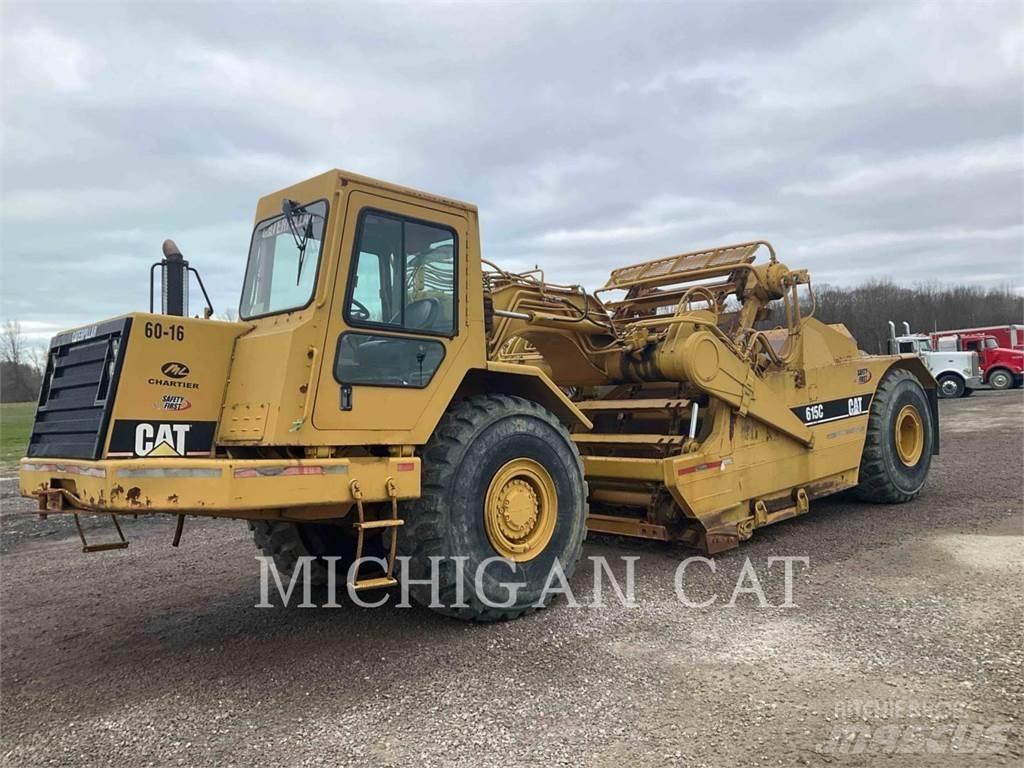 CAT 615CII A Skrēperi