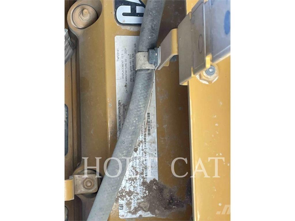CAT 621 Skrēperi