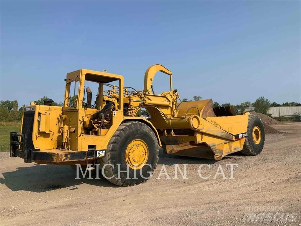 CAT 621B Skrēperi