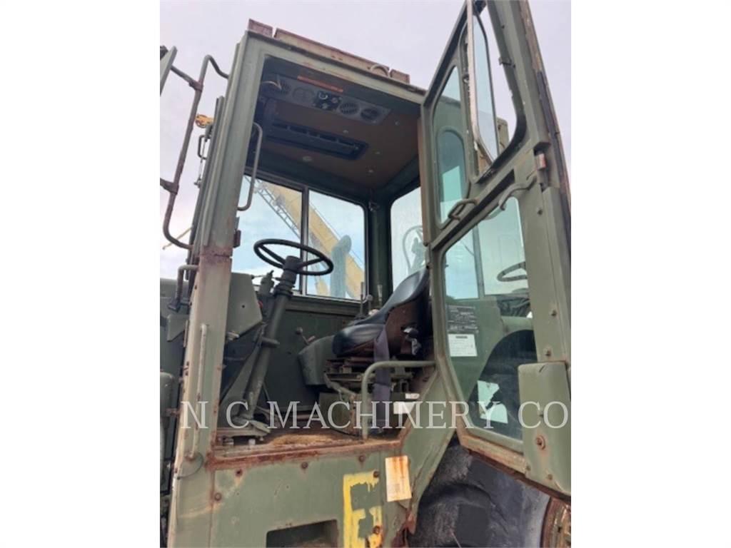 CAT 621B Skrēperi