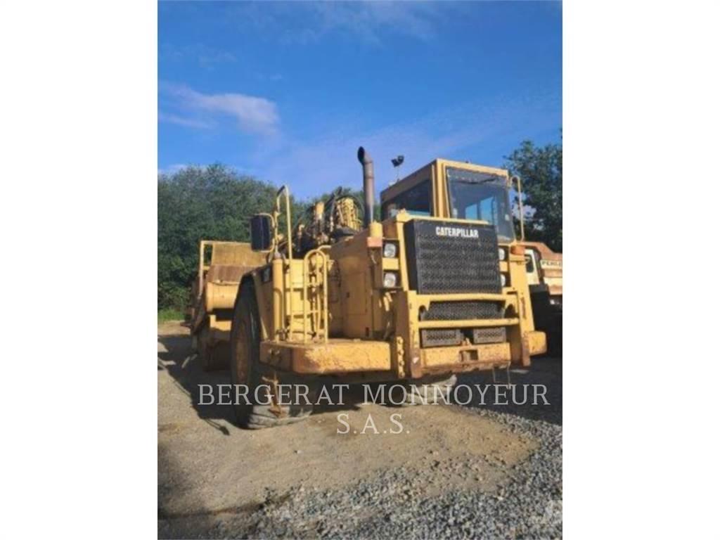 CAT 621F Skrēperi