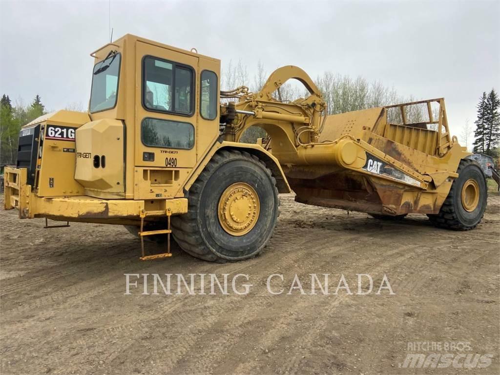 CAT 621G Skrēperi