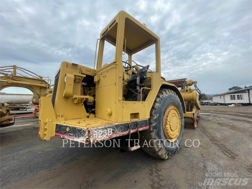 CAT 623B Skrēperi