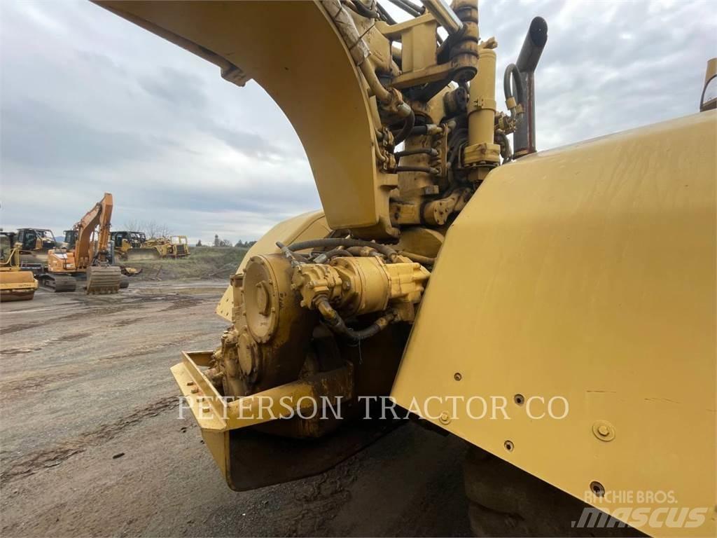 CAT 623B Skrēperi