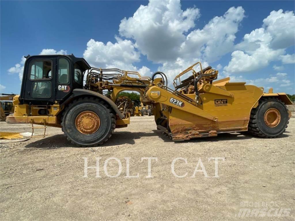 CAT 623K Skrēperi