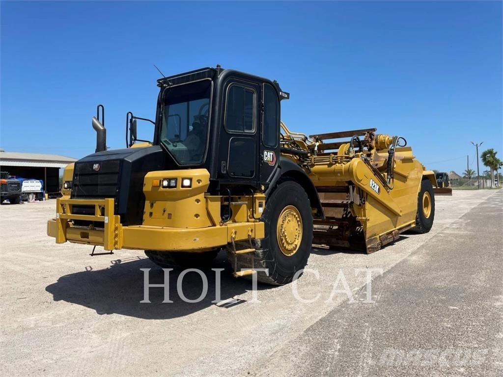 CAT 623K Skrēperi