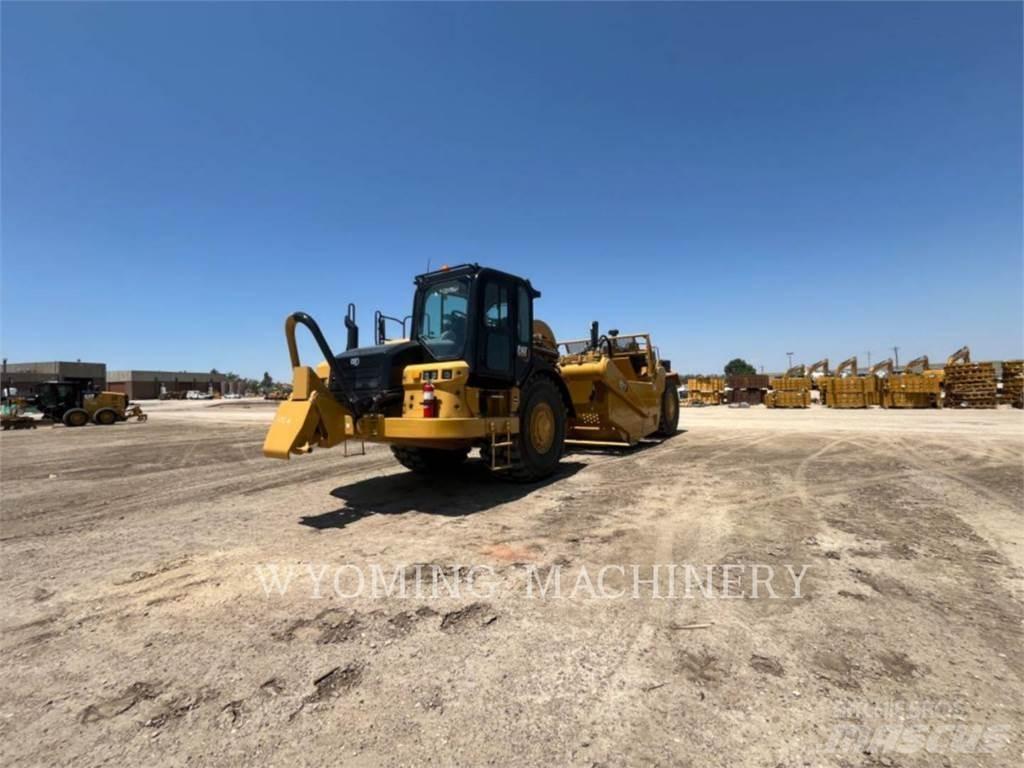 CAT 627 Skrēperi