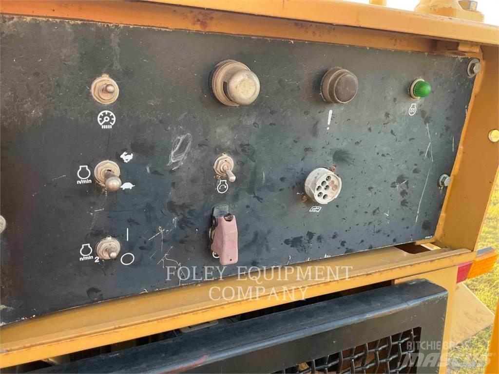 CAT 627G Skrēperi