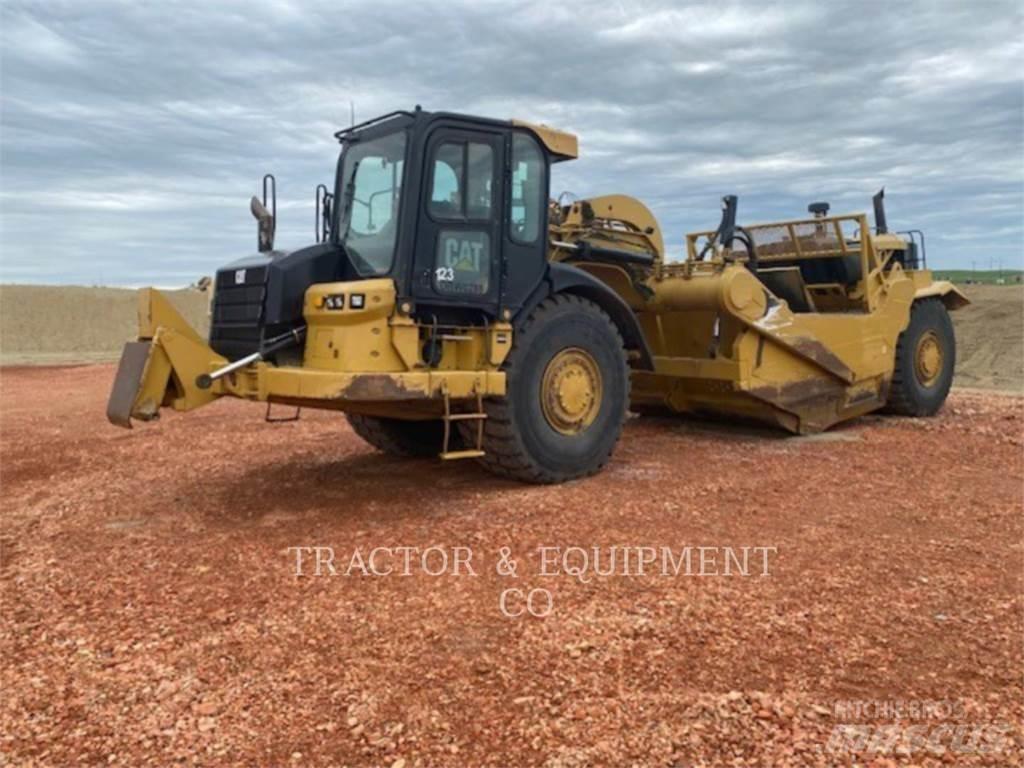 CAT 627H Skrēperi